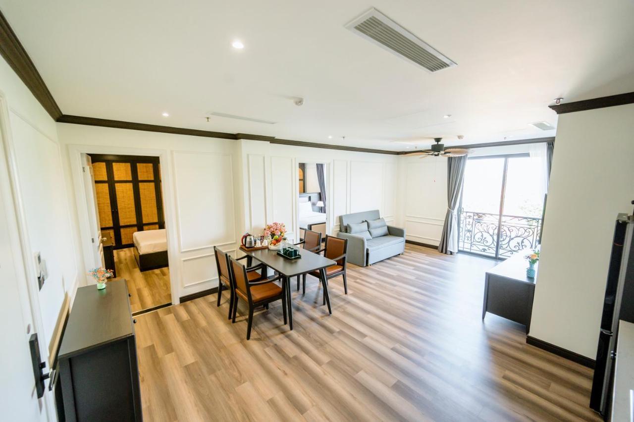 Khach San Robin Gia Nghia Hotel Bagian luar foto