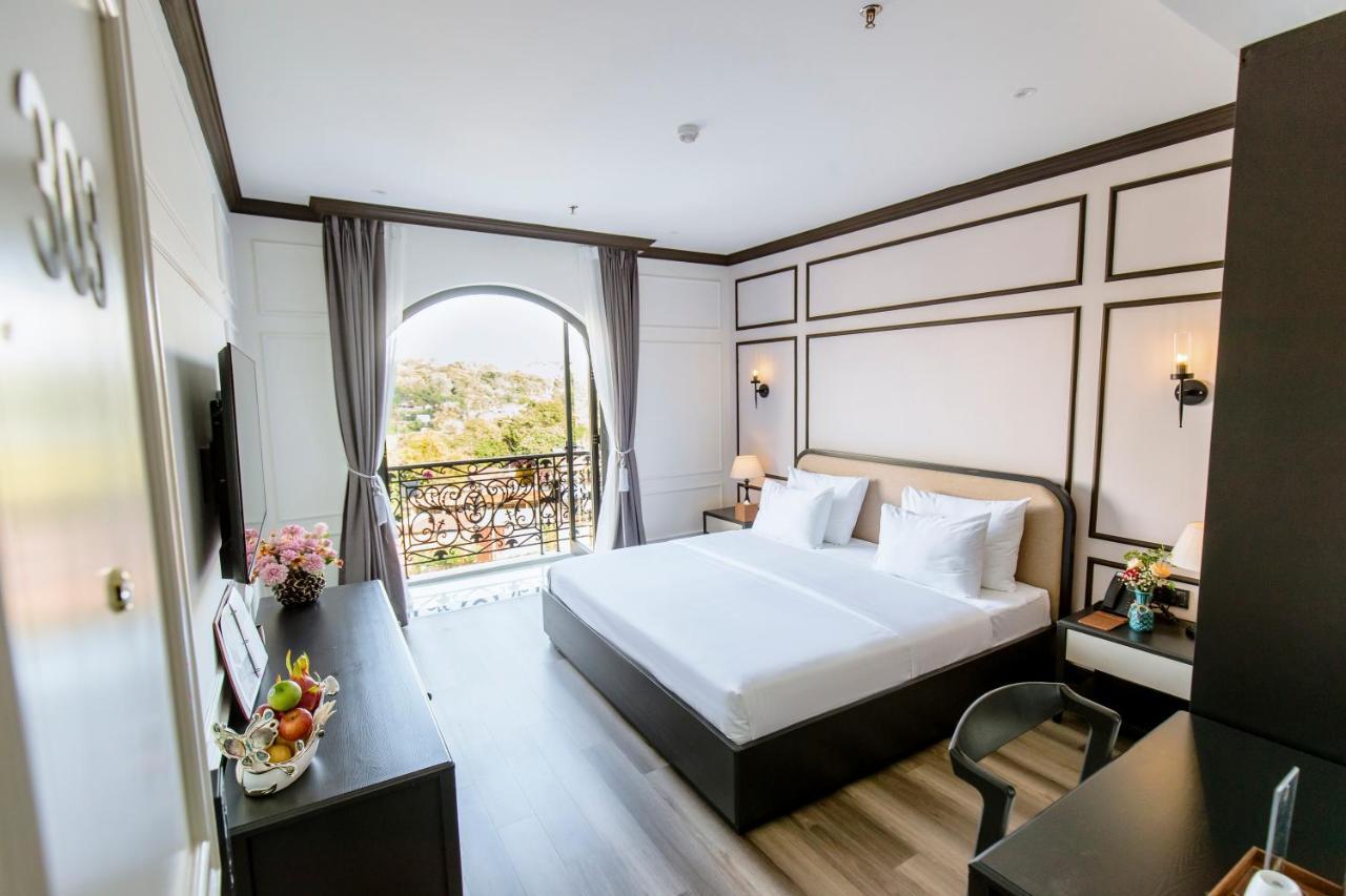 Khach San Robin Gia Nghia Hotel Bagian luar foto